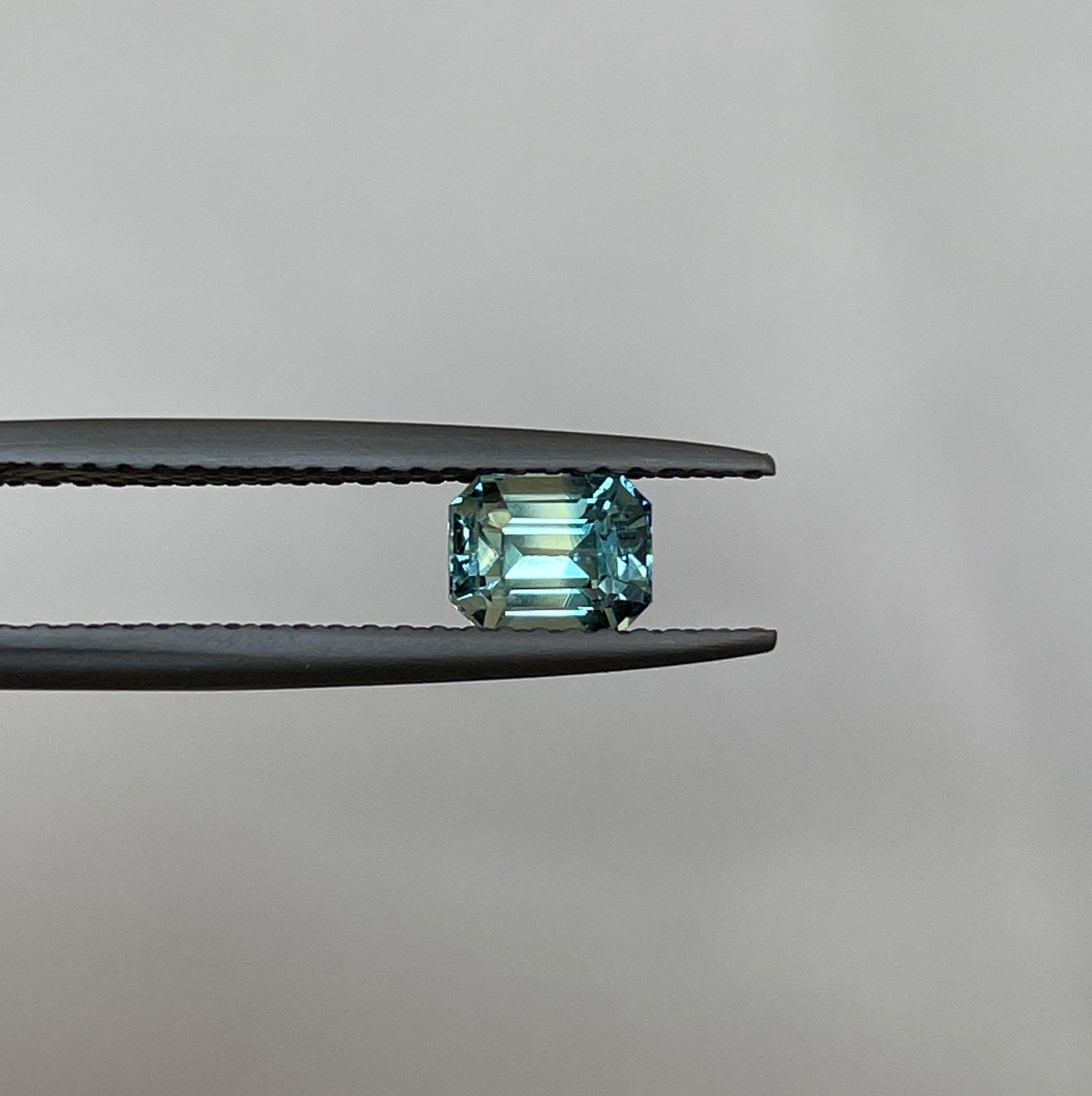 teal green parti colored loose sapphire